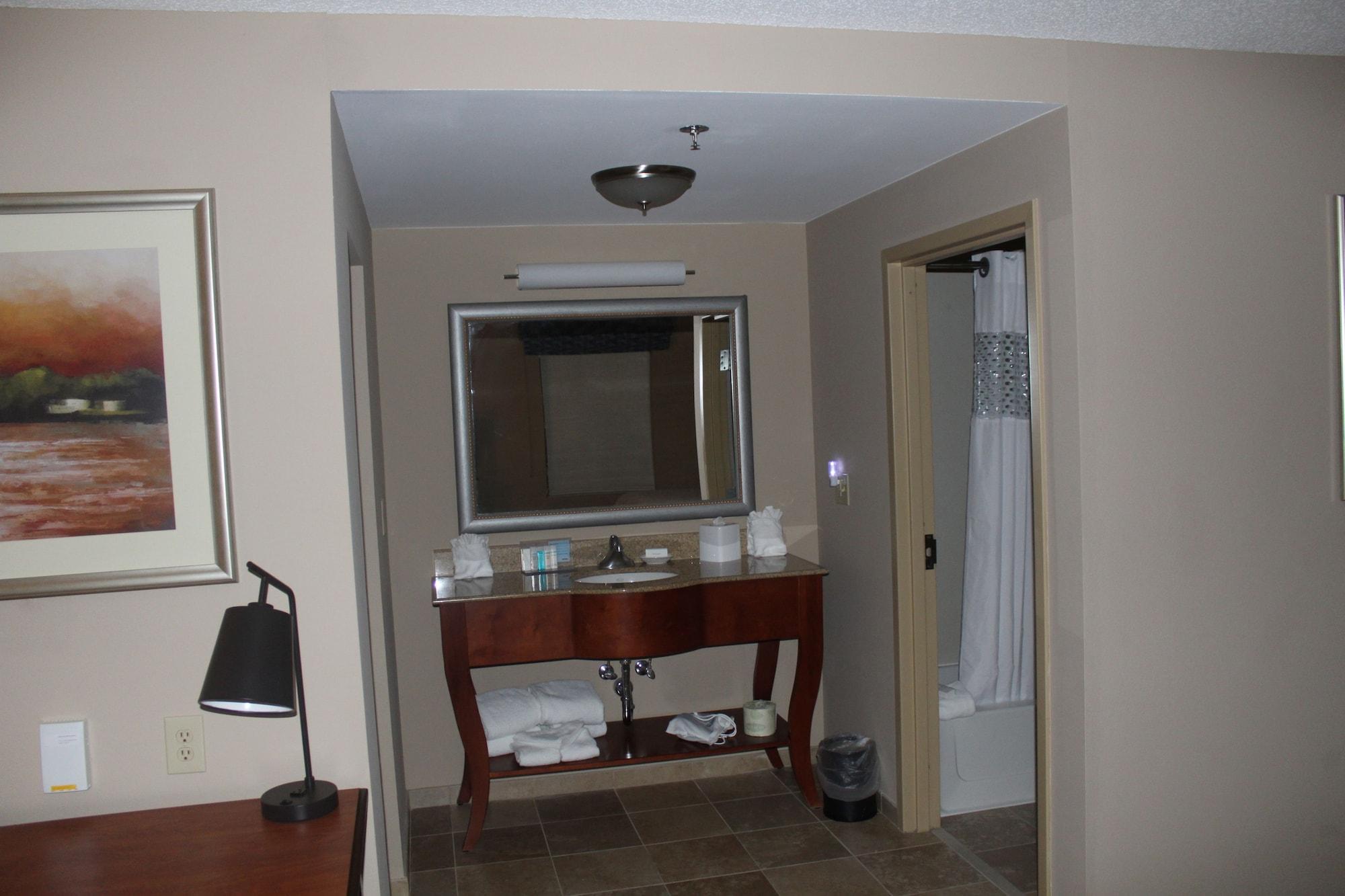 Hampton Inn Gloucester Buitenkant foto